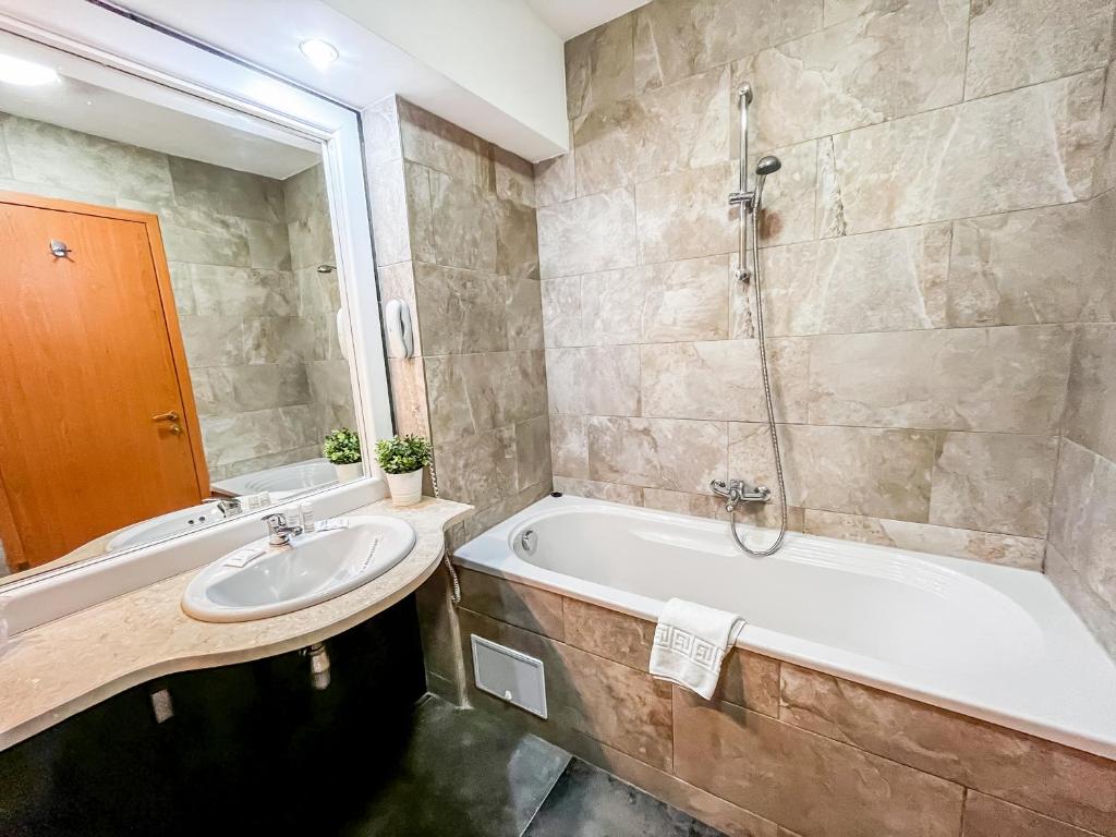 Hotel Carpathia