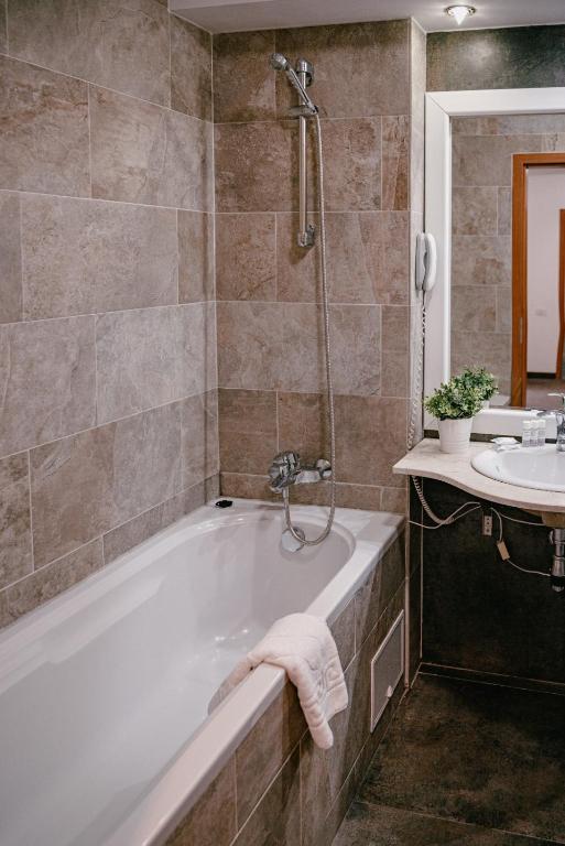 Hotel Carpathia