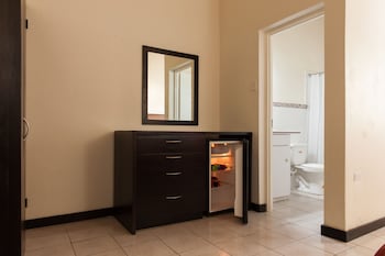 Shirley Retreat Hotel