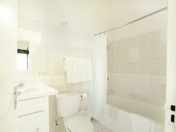 Shirley Retreat Hotel