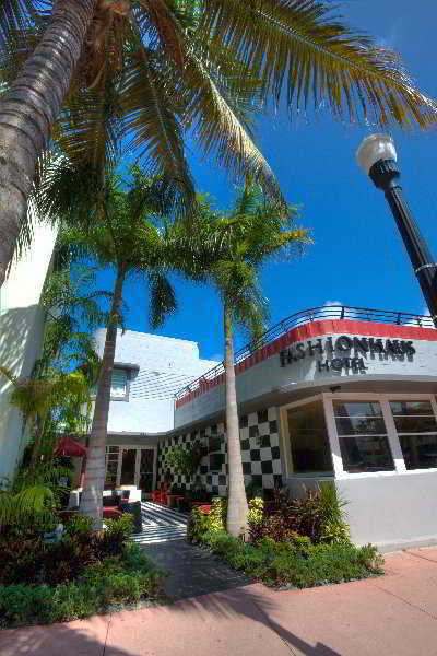 Hotel The Cove By Renzzi