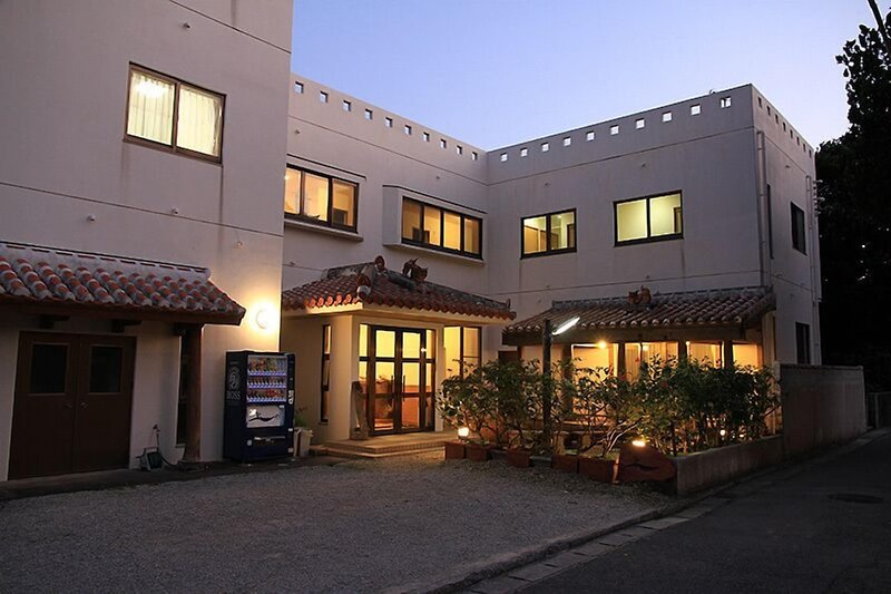 Hotel Jouya
