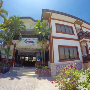 Hotel New Eve's Kiosk Dive Resort cazare Moalboal