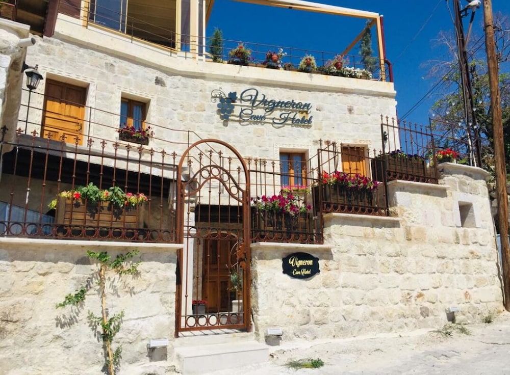 Hotel Vigneron Cave Hotel