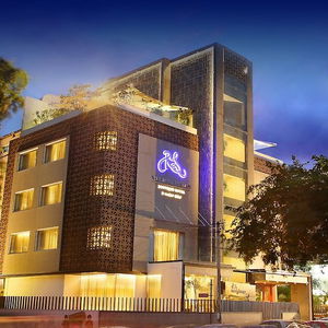 Hotel The Royale Senate Race Course cazare Bengaluru