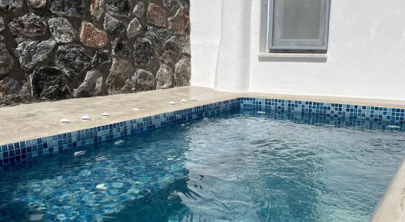 Hotel Pancratium Villas And Suites