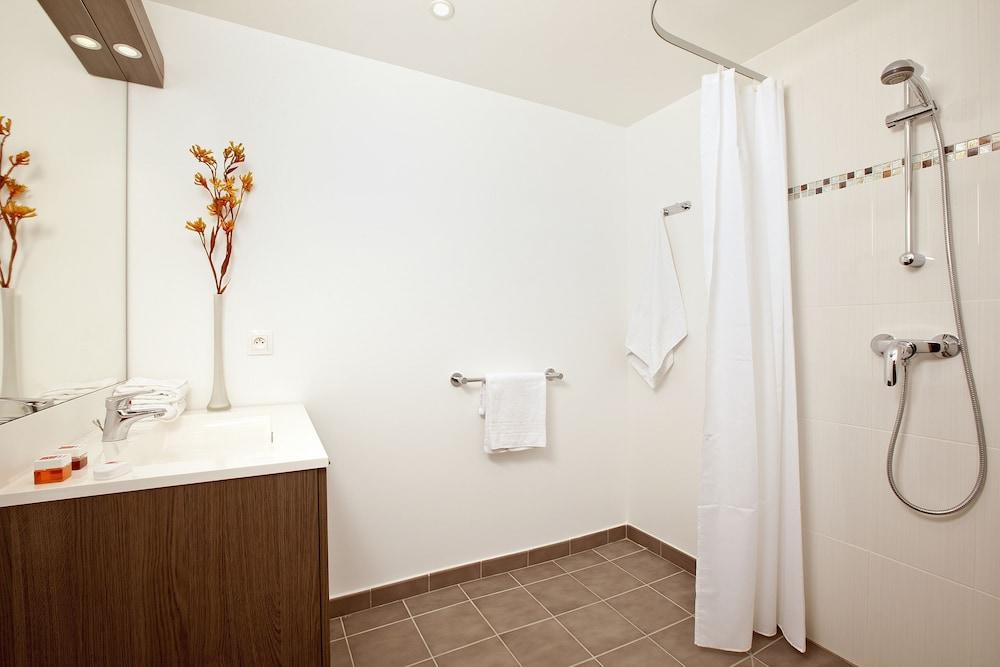 Hotel Sejours & Affairs Massy Atlantis