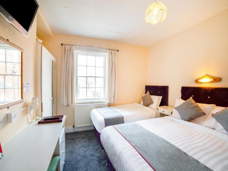 Diamonds Inn Ltd