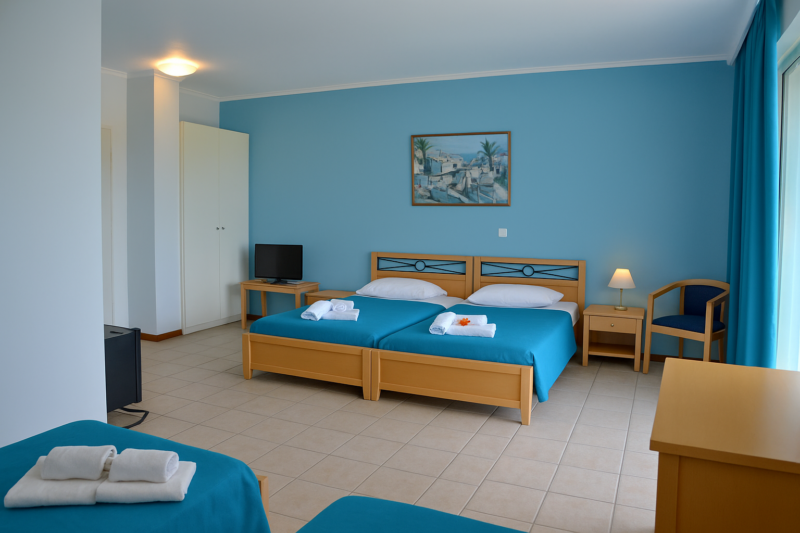 dal travel Adamas Hotel Dassia