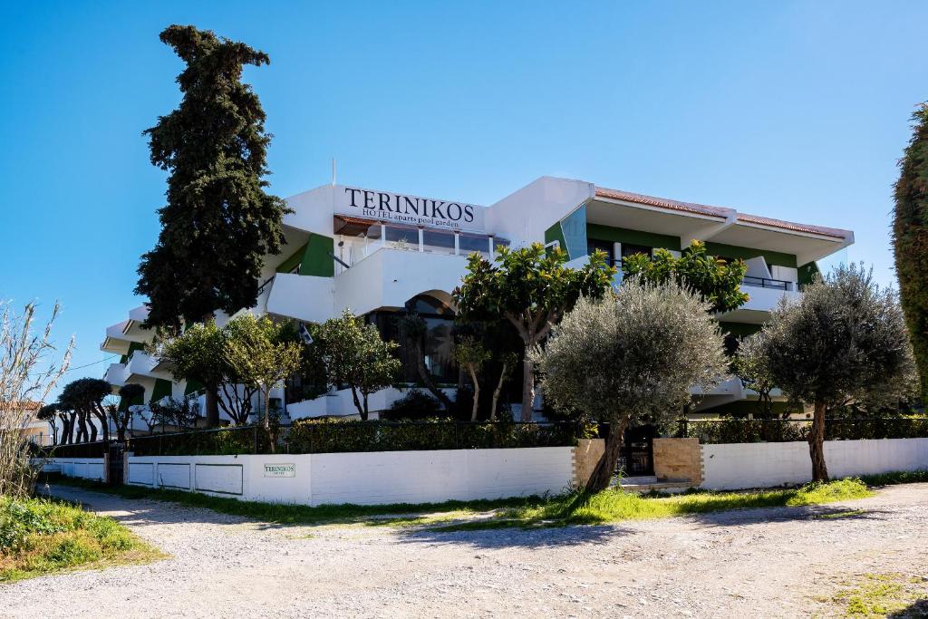 Terinikos Sunny Garden Hotel