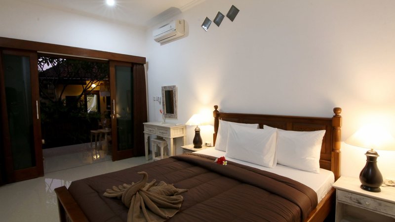 Hotel Ayee Bungalows