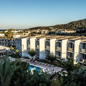 Hotel Studios Sevastos cazare Faliraki