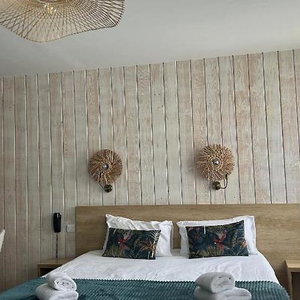 Hotel Brit Hotel Des Halles cazare Concarneau
