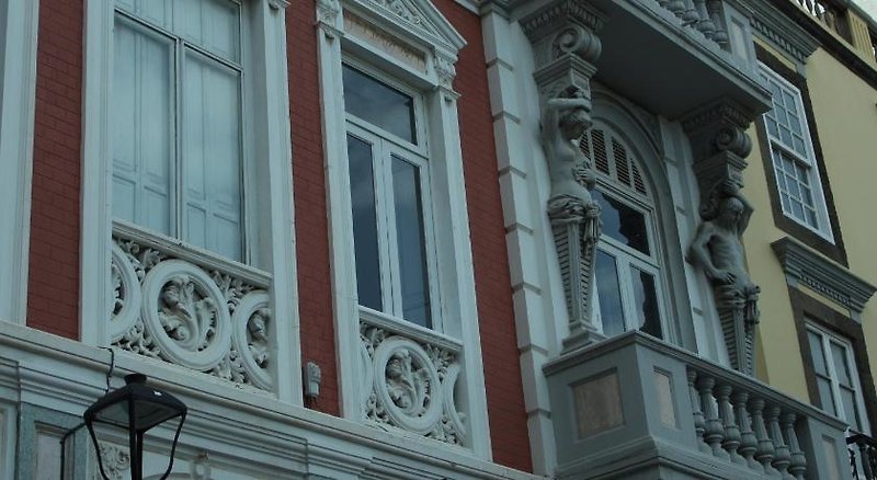Santa Ana Suite & Rooms
