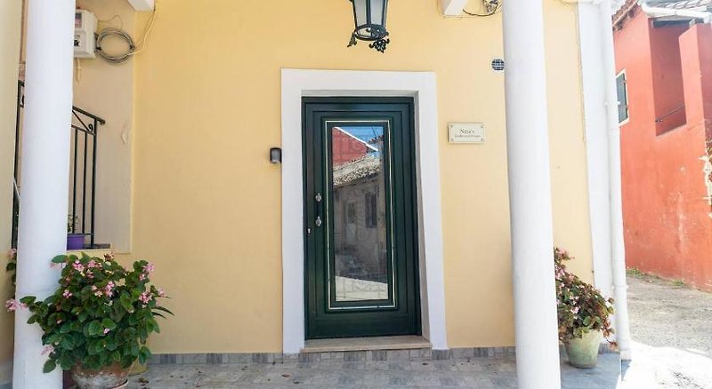 Hotel Nina's Traditional House