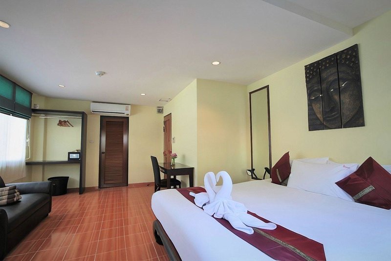 Hotel Karon Pool Hotel