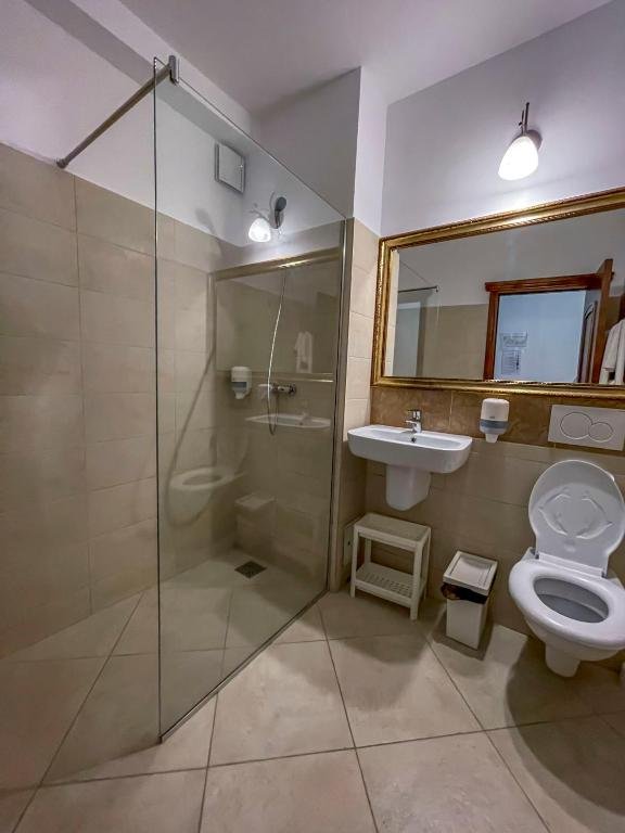 Casa Cu Tei