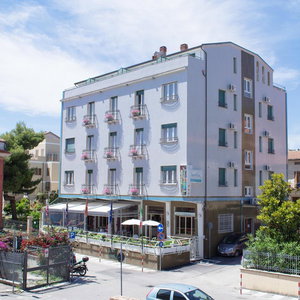 Hotel Hotel New Venezia cazare Vasto
