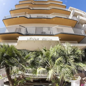 Hotel Brig cazare Cattolica