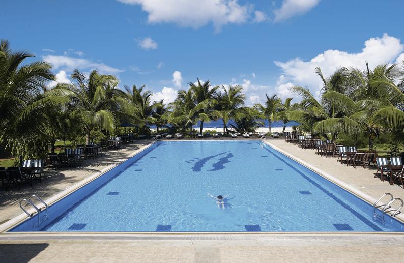 Hotel Hulhule Island Hotel