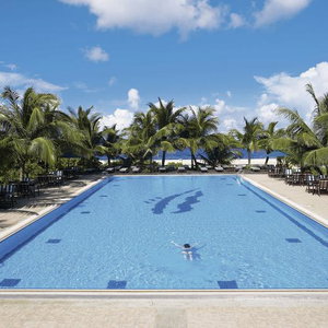 Sejur Hulhule Island Hotel vacanta Nord Male Atoll