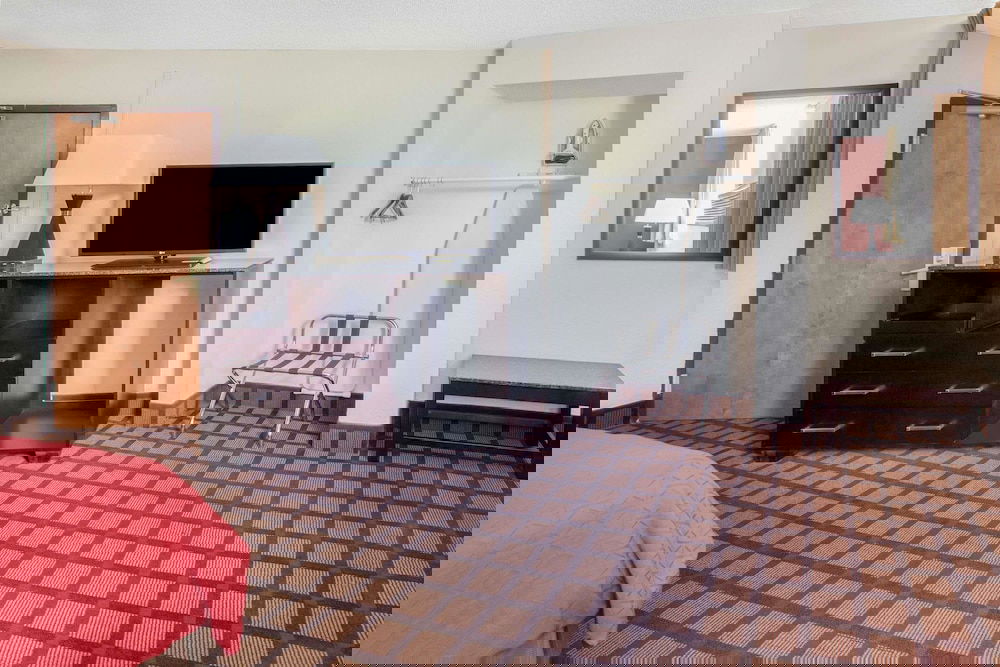 Hotel Super 8 By Wyndham Chicago Il