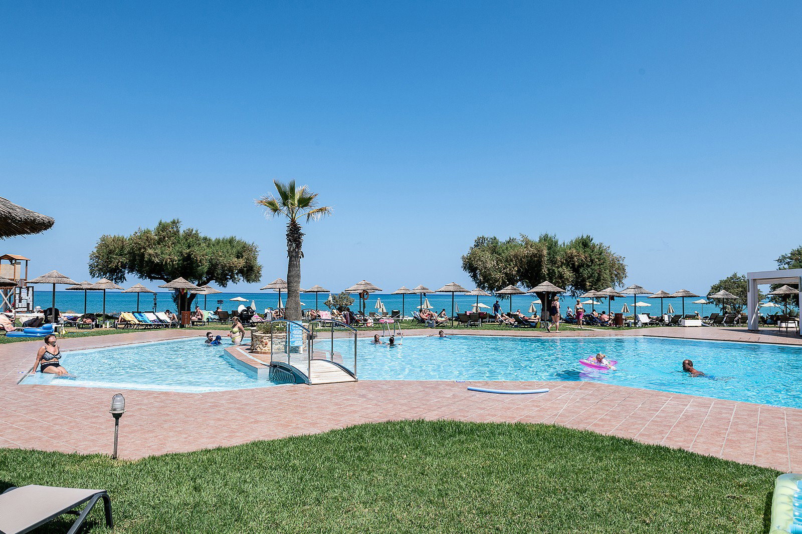 Hotel Geraniotis Beach Hotel