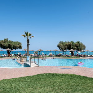 Sejur Geraniotis Beach Hotel vacanta Dimos Platanias