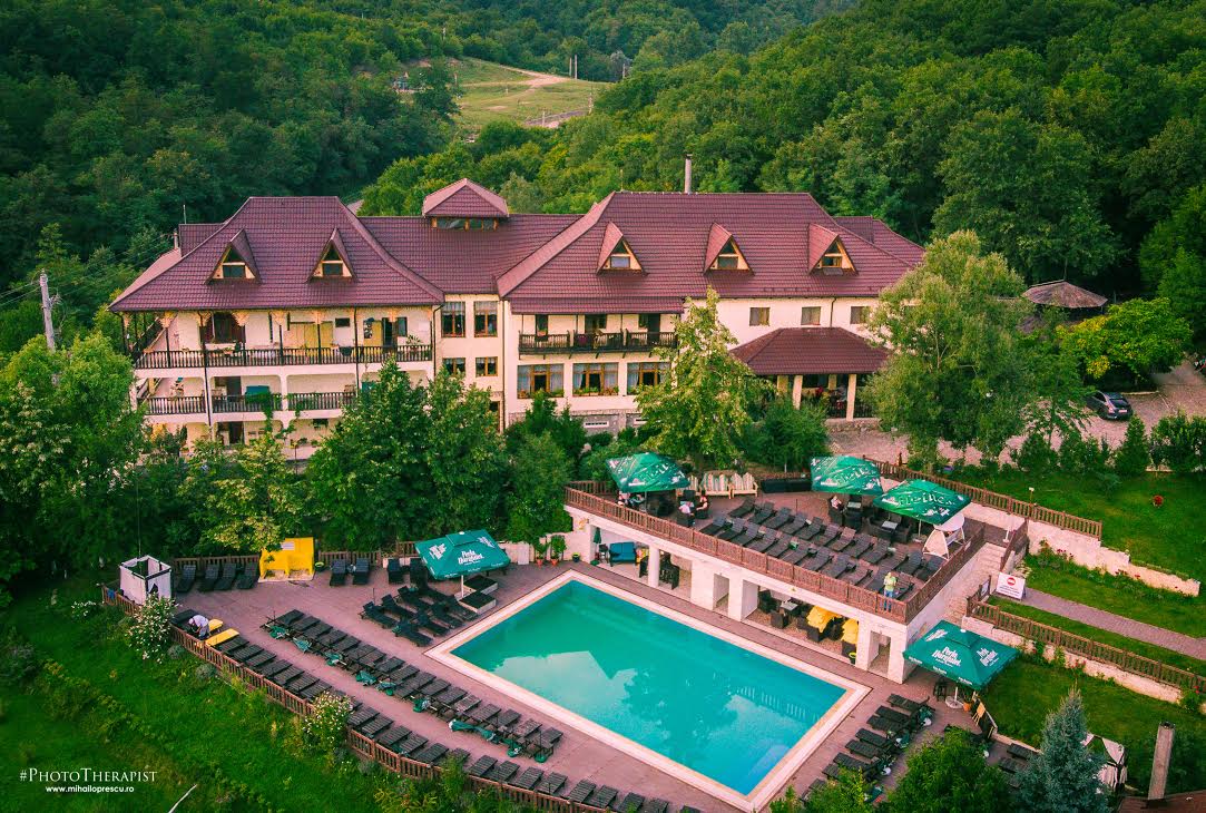 Hotel Casa Cu Tei Saratamonteoru