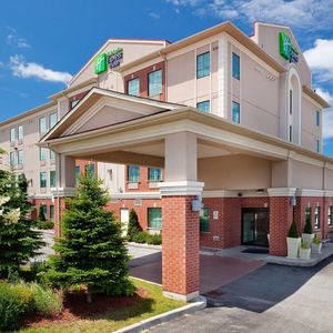 Hotel Holiday Inn Express & Suites Barrie cazare Barrie