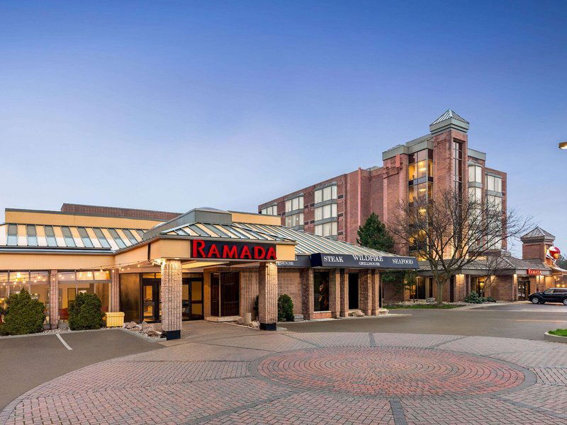 Hotel Ramada Plaza By Wyndham Niagara Falls