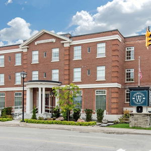 Hotel The Champlain Waterfront Hotel, An Ascend Hotel Collection cazare Orillia