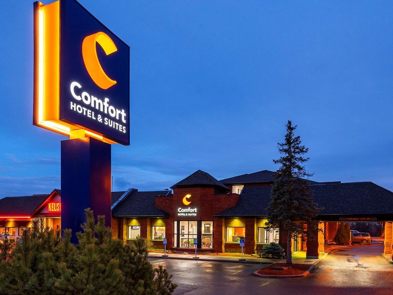 Hotel Comfort Hotel & Suites Peterborough