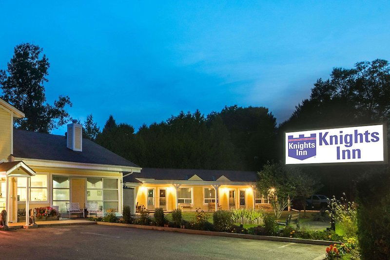 Hotel Knights Inn Bracebridge