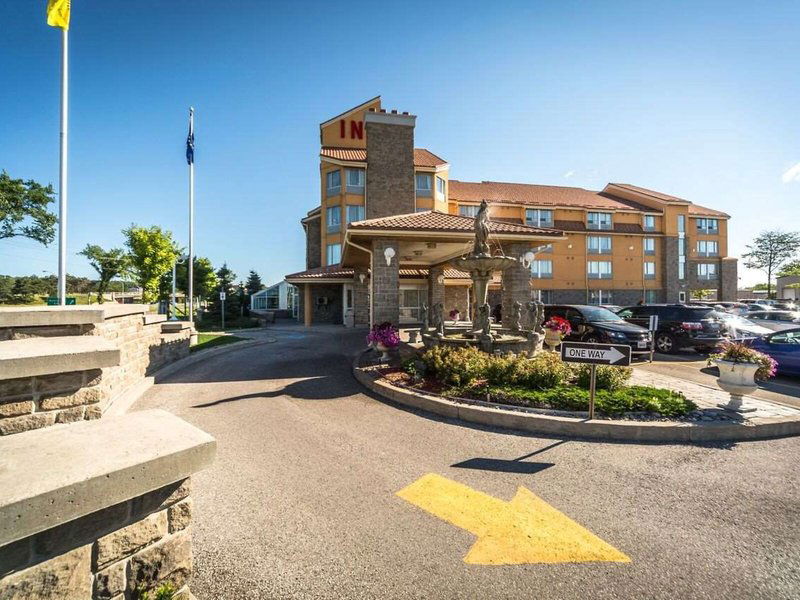 Hotel Monte Carlo Inn - Barrie Suites