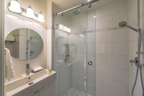 Hotel Woodbourne Inn