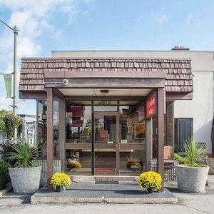 Hotel Econo Lodge By The Falls cazare Niagara Falls