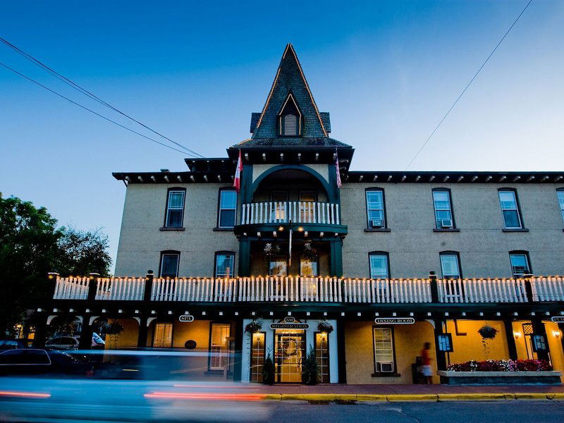 Hotel Gananoque Inn & Spa