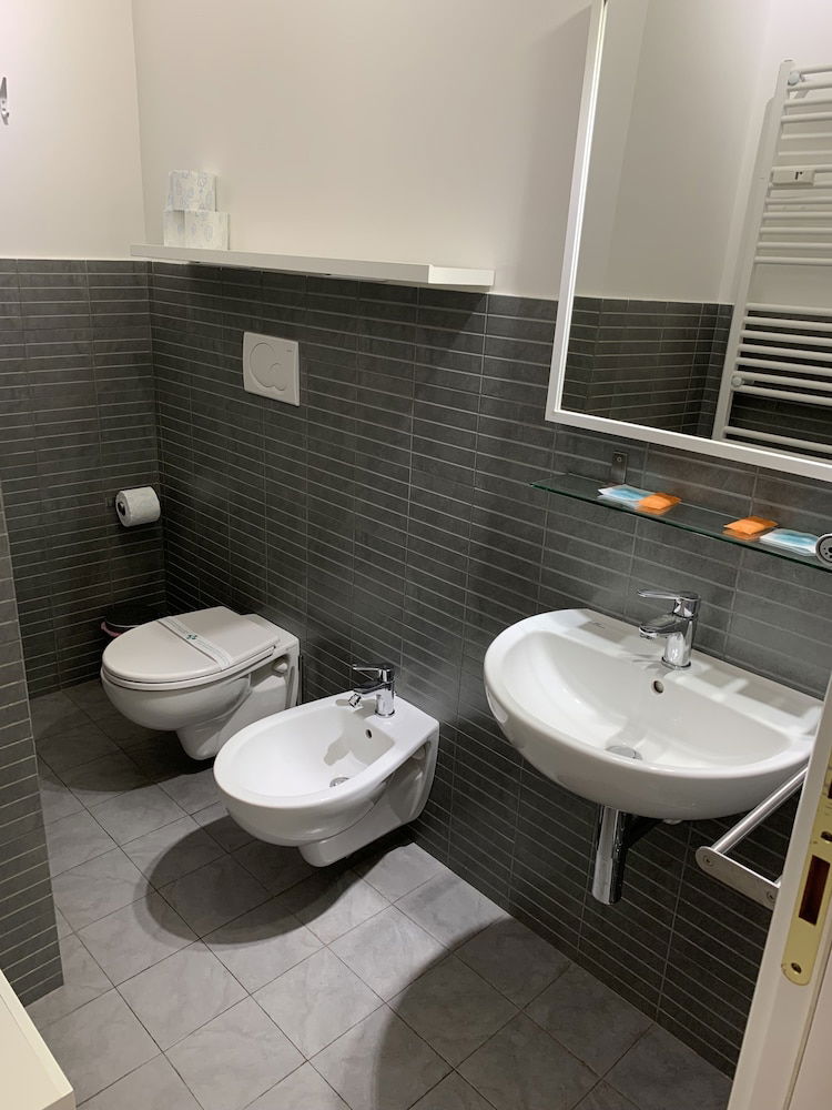 Hotel Tiburtina Suites