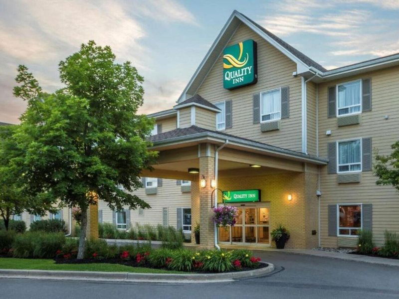 Hotel Quality Inn Airport