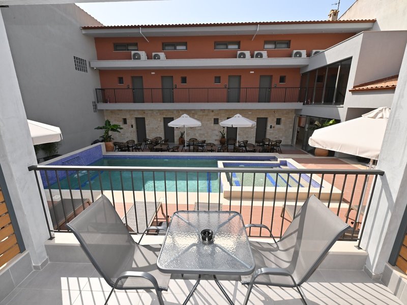 Hotel Maltepe Luxury Accommodation By Travelpro Services