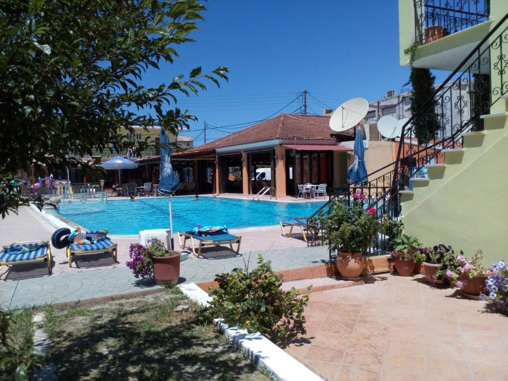 Hotel Amadeus Hawaii Studios Apts