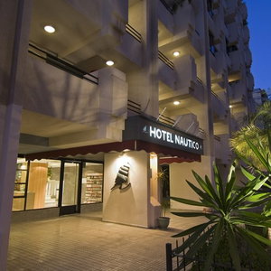 Sejur Hotel Nautico vacanta Santa Cruz