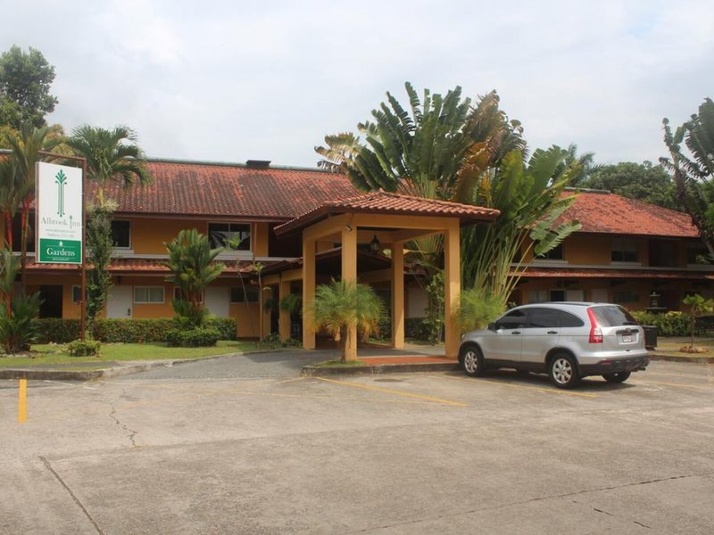 Hotel Albrook Inn