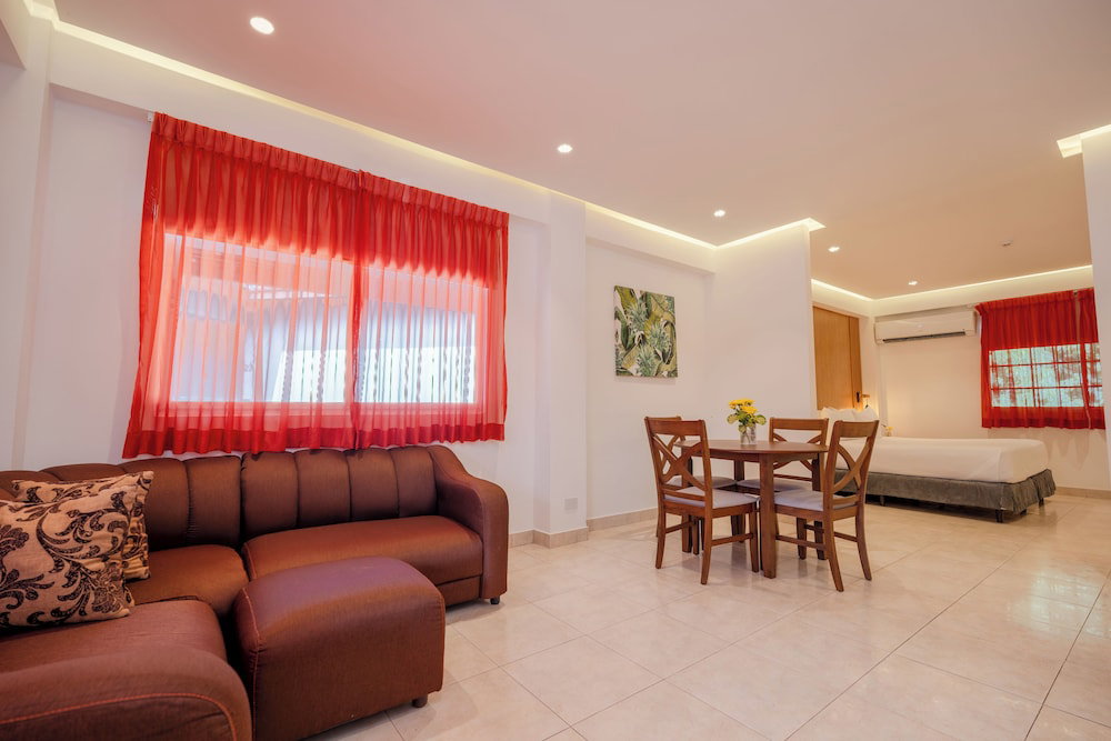 Albrook Inn