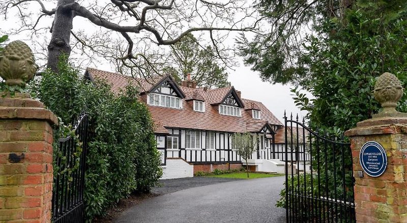 Hotel Monkey Island Estate