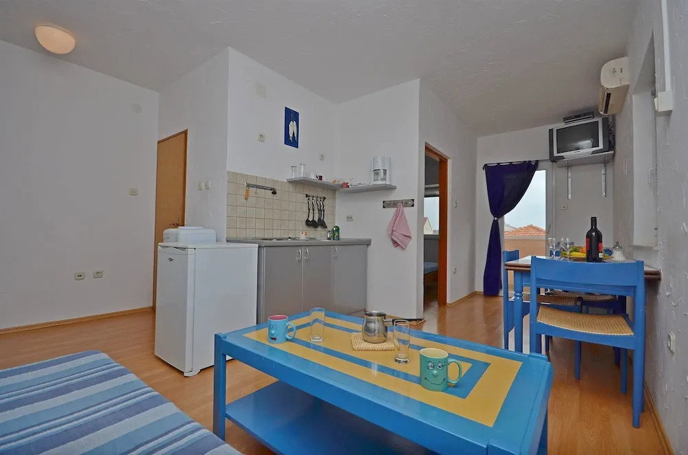 Hotel Apartments And Rooms Mladen