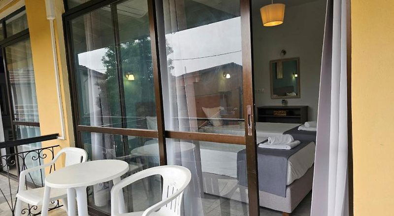 Hotel Laopetra Studios