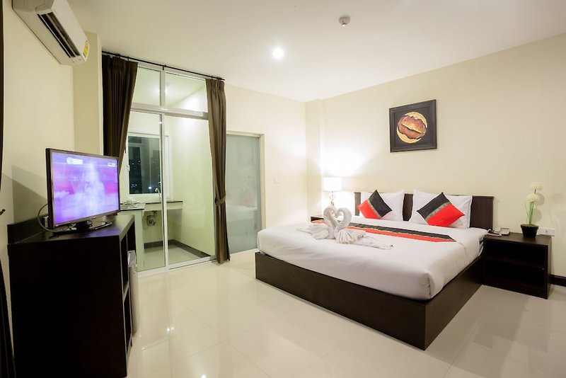Hotel The Elegant Patong