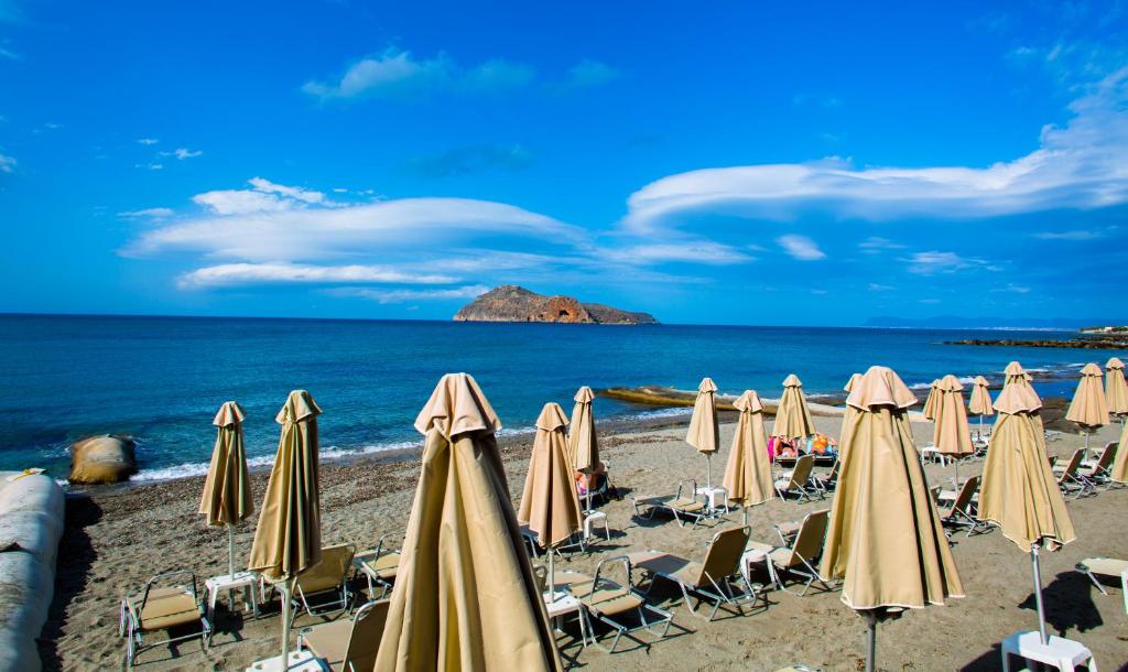 Marika Beach Hotel & Suites